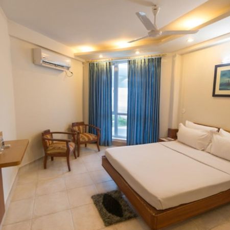 Empires Hotel بوري المظهر الخارجي الصورة