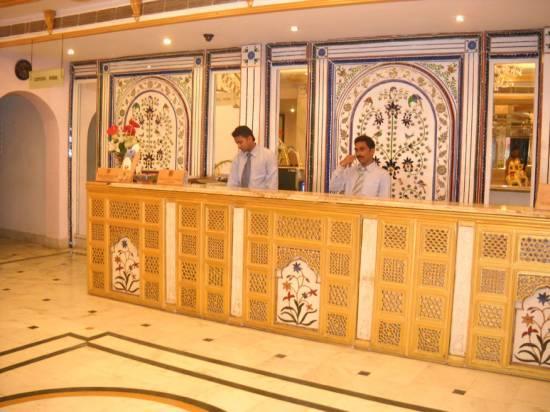Empires Hotel بوري المظهر الخارجي الصورة